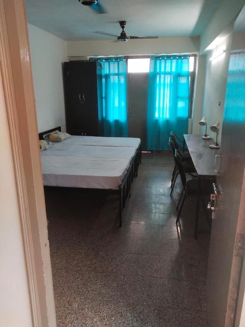 Abuzz Oxfordcaps Chanakya Hostel Solan Ngoại thất bức ảnh